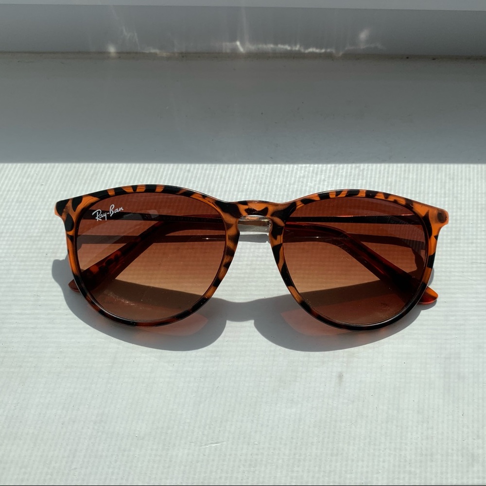 Ray-Ban RB4171 ERIKA